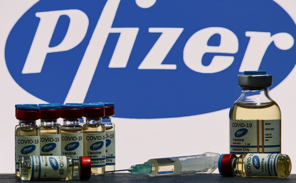 Pfizer: Η ΕΕ παραγγέλνει 180 εκατ. δόσεις εμβολίων κατά της Όμικρον