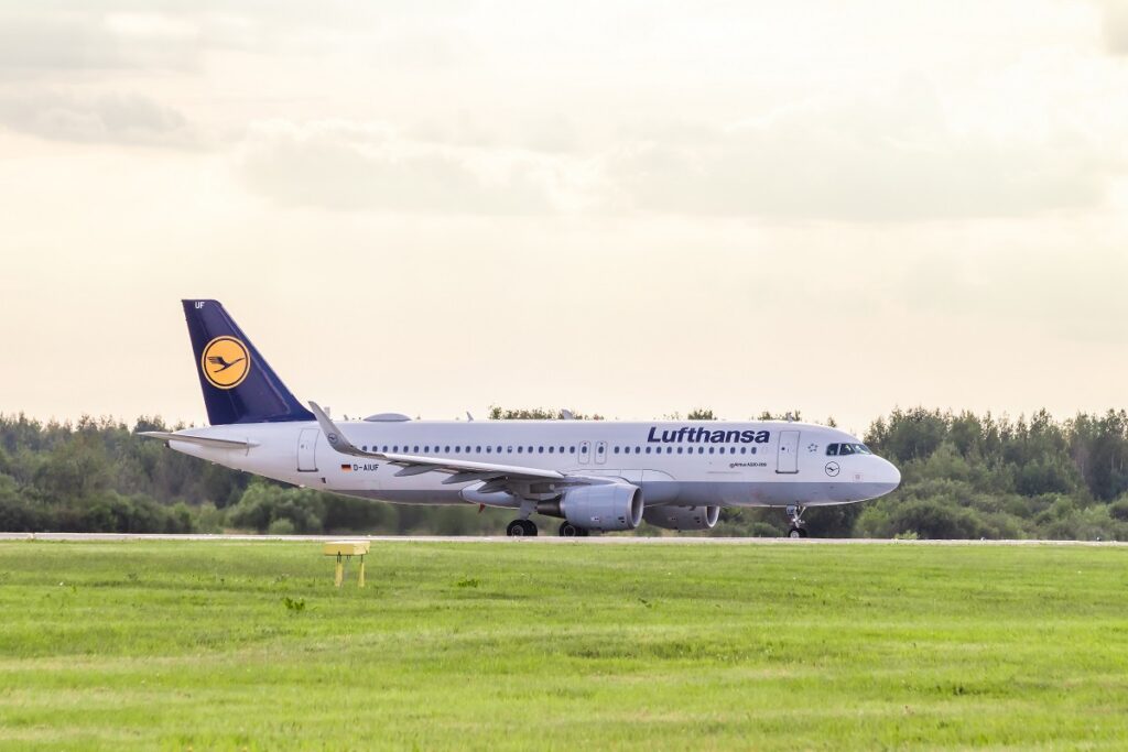 Lufthansa: Ακυρώνει επιπλέον 2.000 πτήσεις αυτό το καλοκαίρι