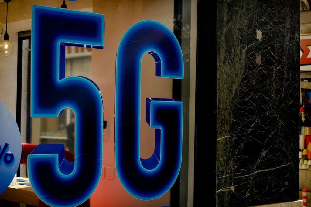 Καναδάς: Φρένο στον εξοπλισμό 5G των Huawei και ZTE