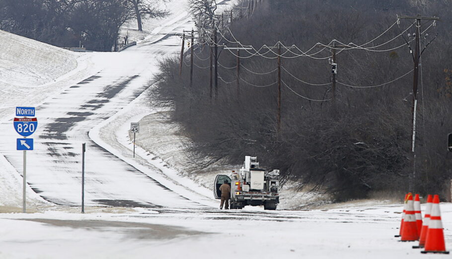Τεράστια προβλήματα από τη σφοδρή χιονόπτωση στο Τέξας / © EPA/Ralph Lauer