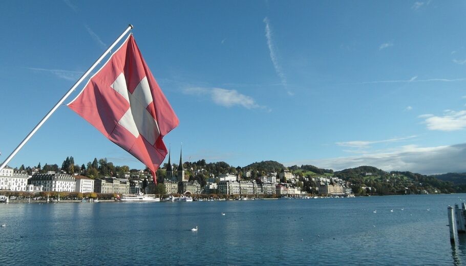 Ελβετία: Χαλάρωση μέτρων παρά τα αυξημένα κρούσματα