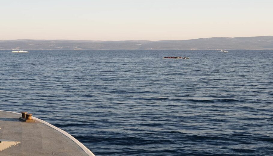 Τουρκική ακταιωρός παρενοχλεί σκάφος του Λιμενικού © hcg.gr