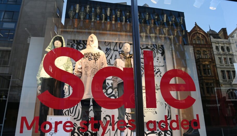 Κατάστημα στην Oxford Street © EPA/FACUNDO ARRIZABALAGA