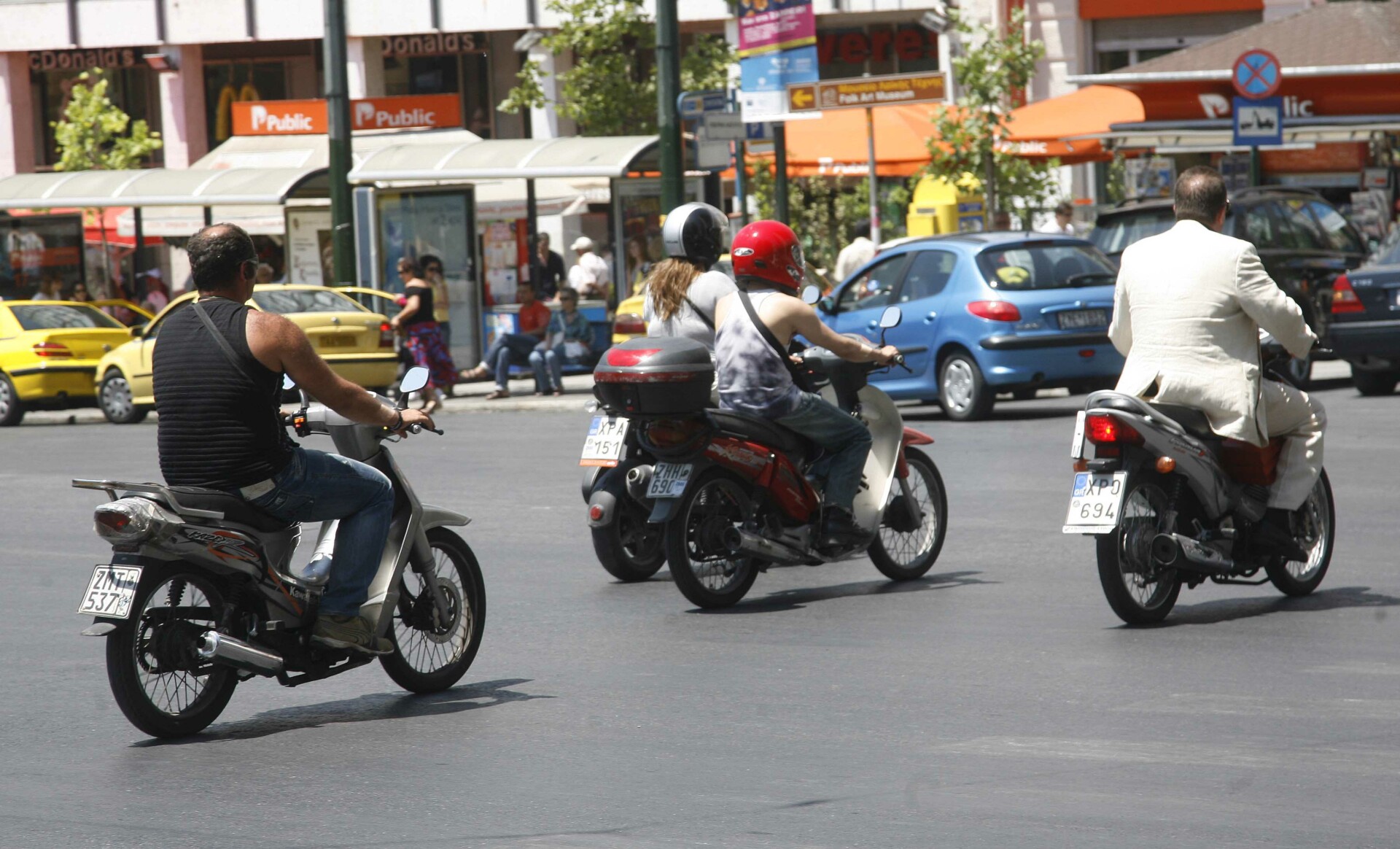 Τροχαία: 316 παραβάσεις για μη χρήση κράνους την Τρίτη