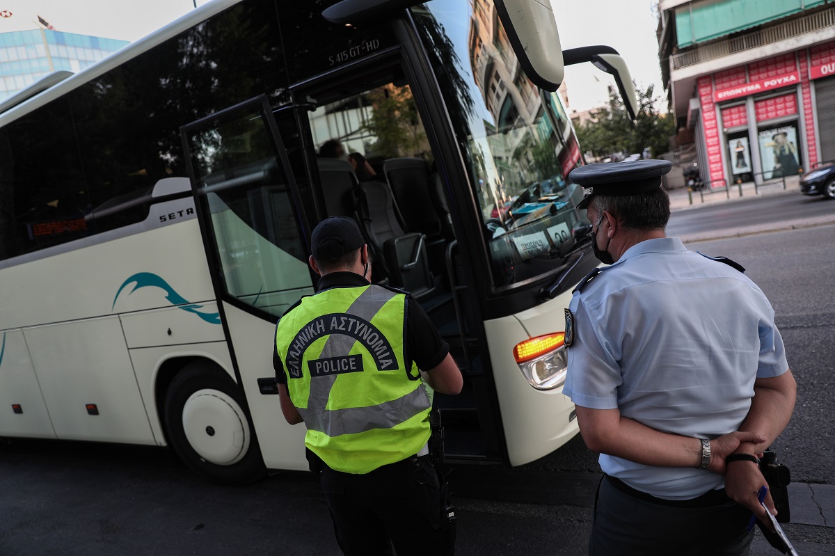 Τροχαία: Πρεμιέρα στα σχολεία με 65 παραβάσεις σχολικών λεωφορείων