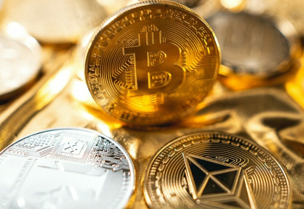 Crypto: Χρεοκοπίες, φούσκες και η μεγαλύτερη πτώση στην ιστορία