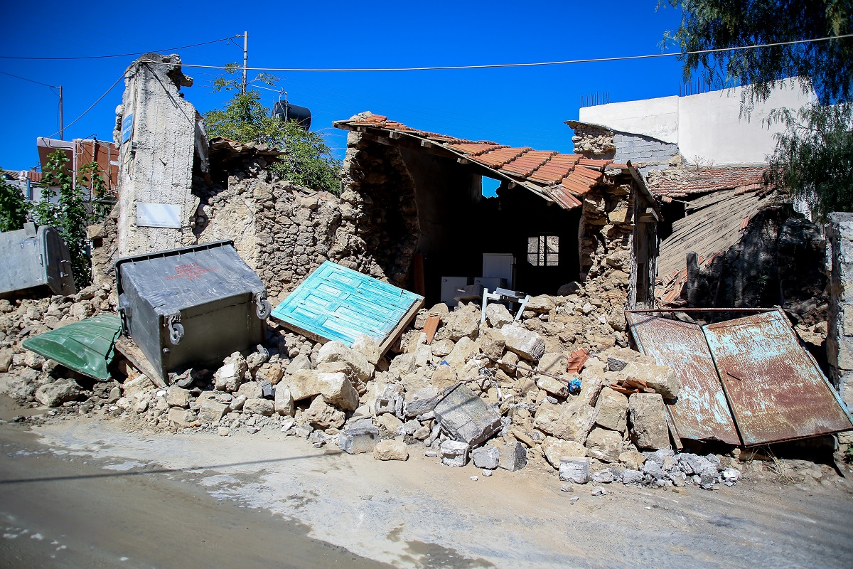 Ο σεισμός 5,8 Ρίχτερ στην Κρήτη άφησε πίσω του χαλάσματα ©ΣΤΕΦΑΝΟΣ ΡΑΠΑΝΗΣ/ EUROKINISSI