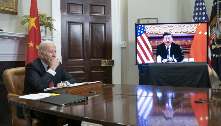Ψηφιακή σύνοδος κορυφής των προέδρων Τζο Μπάιντεν και Σι Τζινπίνγκ © EPA/SARAH SILBIGER / POOL