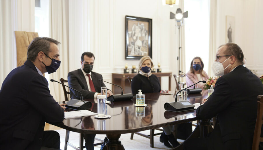 Συνάντηση Μητσοτάκη - Kluge (Γ.Τ. Πρωθυπουργού/ Δημήτρης Παπαμήτσος)