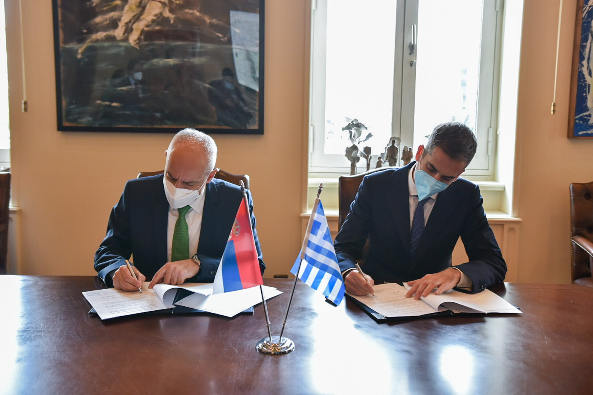 Ισχυρές σχέσεις Αθήνας- Βελιγραδίου: Υπεγράφη Μνημόνιο Συνεργασίας
