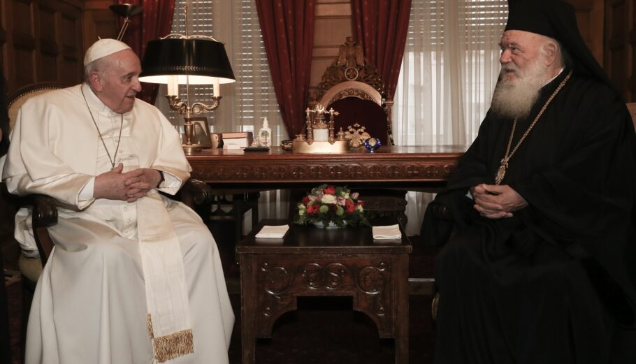 Εθιμοτυπική επίσκεψη του Πάπα Φραγκίσκου στον Αρχιεπίσκοπο Ιερώνυμο©EUROKINISSI
