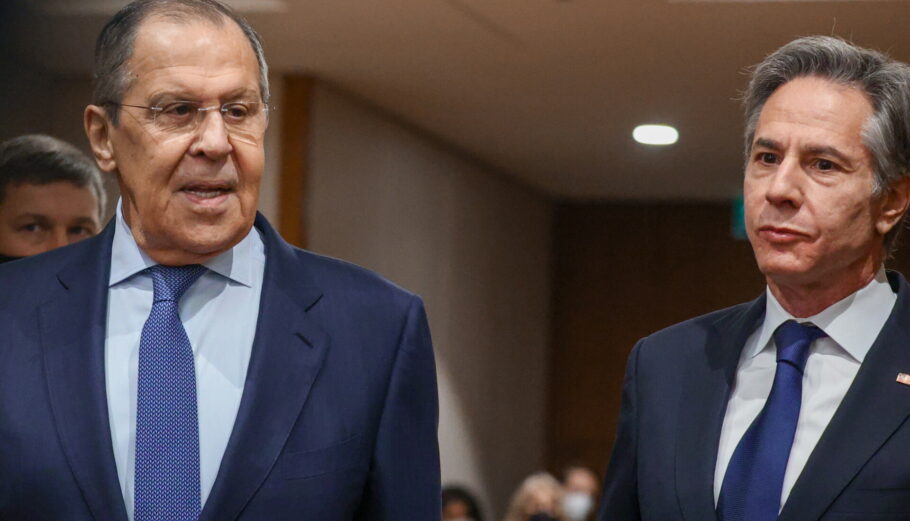 O Σεργέι Λαβρόφ και ο Άντονι Μπλίνκεν © EPA/RUSSIAN FOREIGN AFFAIRS MINISTRY / HANDOUT MANDATORY CREDIT / HANDOUT EDITORIAL