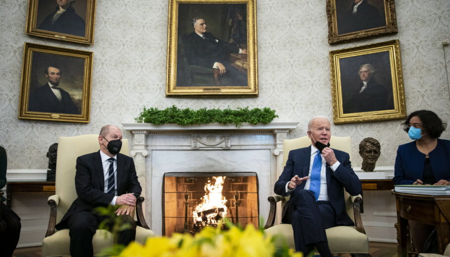 Ο Όλαφ Σολτς και ο Τζο Μπάιντεν στον Λευκό Οίκο © EPA/Al Drago / POOL