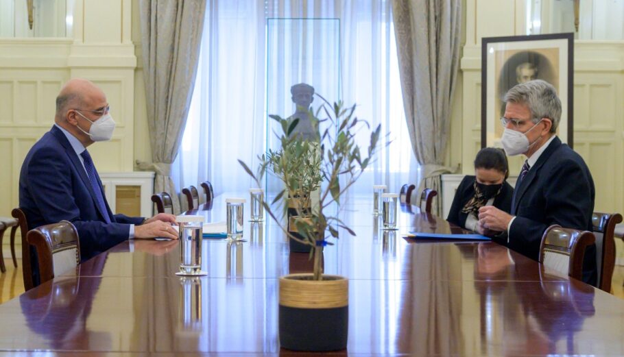Συνάντηση του ΥΠΕΞ Νίκου Δένδια με τον Πρέσβη των ΗΠΑ Τζέφρι Πάιατ © twitter.com/GreeceMFA