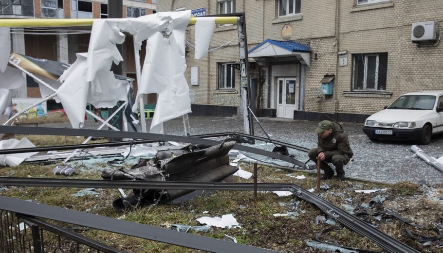 Βομβαρδισμοί στο Κίεβο / EPA/MIKHAIL PALINCHAK