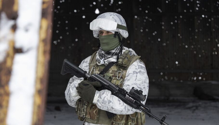 Σε επιφυλακή τέθηκαν 1.000 στρατιώτες © EPA/STANISLAV KOZLIUK