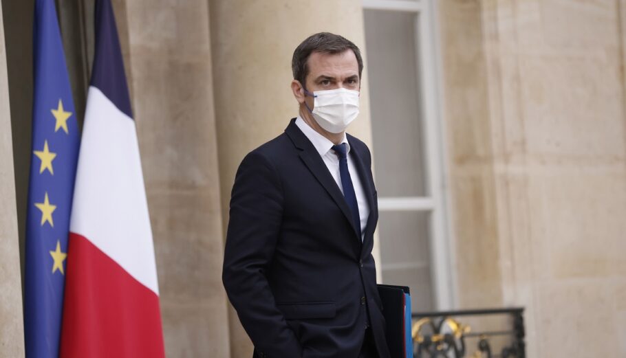 O υπουργός Υγείας της Γαλλίας, Βεράν ©EPA/YOAN VALAT