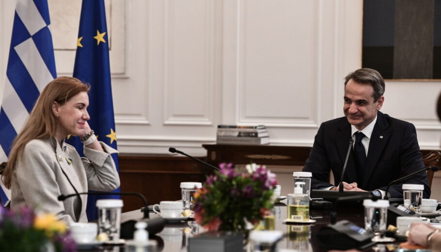 Συνάντηση του Πρωθυπουργού Κυριάκου Μητσοτάκη με την Επίτροπο της Ευρωπαϊκής Ένωσης αρμόδια της θέματα Ενέργειας,Κάντρι Σίμσον @Eurokinissi