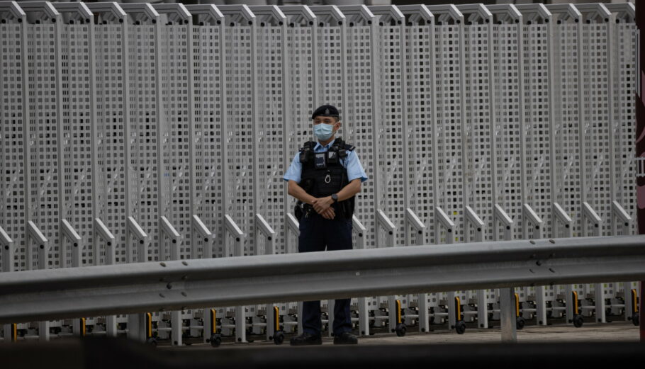 Κινεζική αστυνομία © EPA/JEROME FAVRE