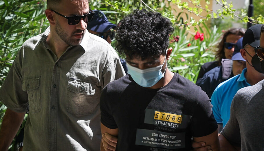 Σύλληψη 21χρονου για τη δολοφονία στο Περιστέρι © ΒΑΣΙΛΗΣ ΡΕΜΠΑΠΗΣ / EUROKINISSI