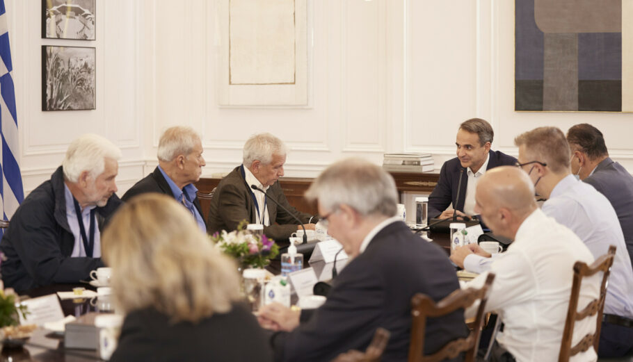 Συνάντηση Μητσοτάκη με επικεφαλής Ενώσεων Συνταξιούχων © Γραφείο Τύπου Πρωθυπουργού