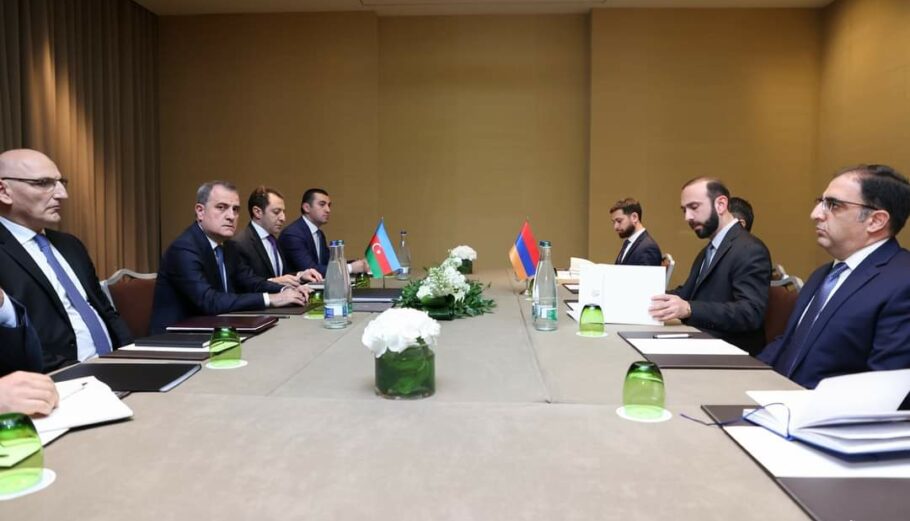 Συνάντηση των ΥΠΕΞ Αρμενίας και Αζερμπαϊτζάν στη Γενεύη ©Twitteri