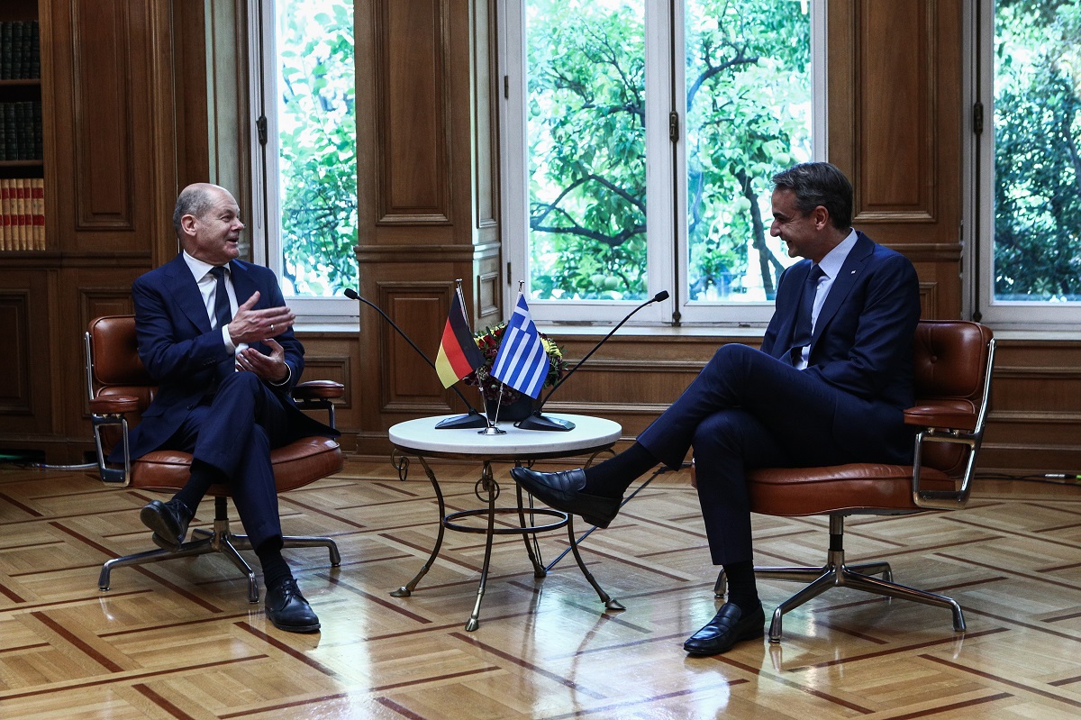 Συνάντηση του Πρωθυπουργού Κυριάκου Μητσοτάκη με τον Καγκελάριο της Ομοσπονδιακής Δημοκρατίας της Γερμανίας Όλαφ Σόλτς στο Μέγαρο Μαξίμου @(ΣΩΤΗΡΗΣ ΔΗΜΗΤΡΟΠΟΥΛΟΣ/EUROKINISSI)