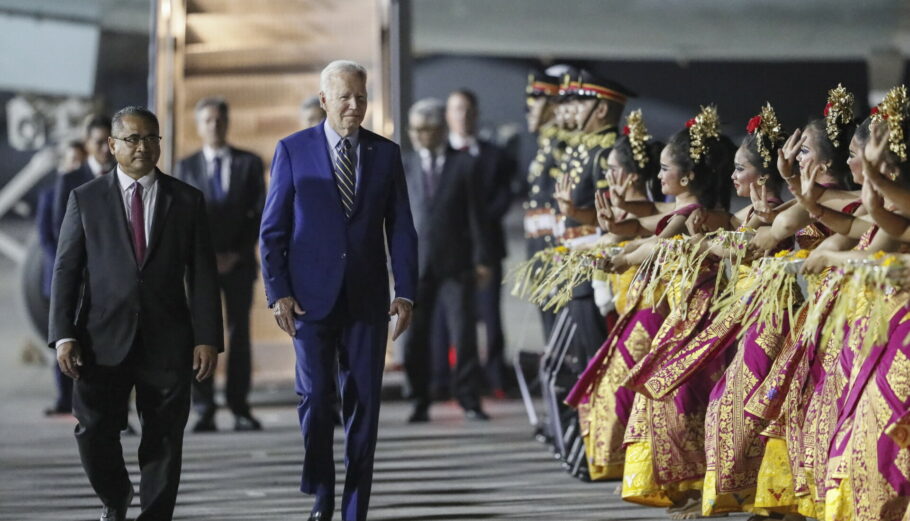 Άφιξη του προέδρου των ΗΠΑ, Τζο Μπάιντεν στο Μπαλί για το G20 © EPA/MADE NAGI / POOL