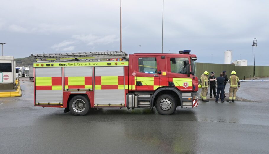 Πυροσβεστικό όχημα στη Βρετανία ©EPA/STUART BROCK