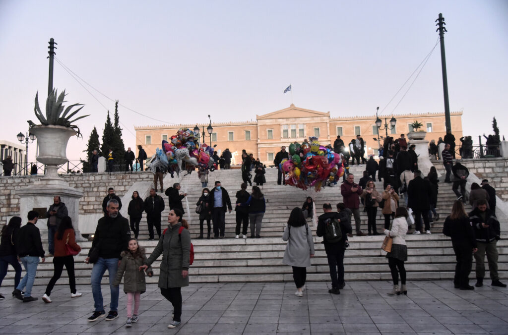 Νέο πακέτο παροχών: Τα μέτρα που έρχονται έως το Πάσχα