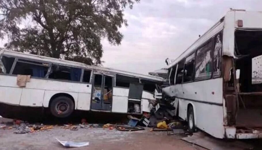 Συγκρούστηκαν δυο λεωφορεία στη Σενεγάλη © twitter/CerfiaFR