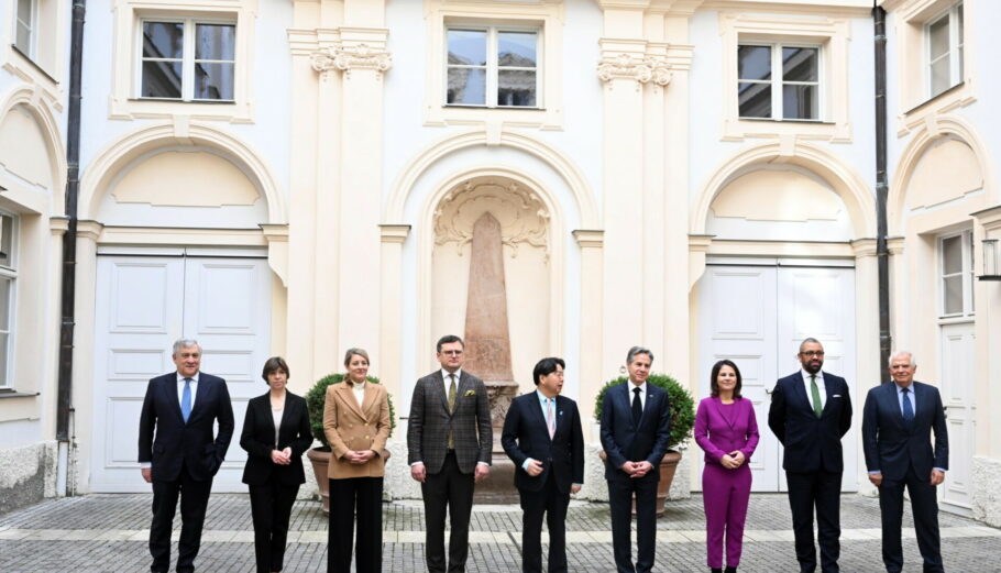 Οι υπουργοί Εξωτερικών της G7 © EPA/CLAUDIO PERI