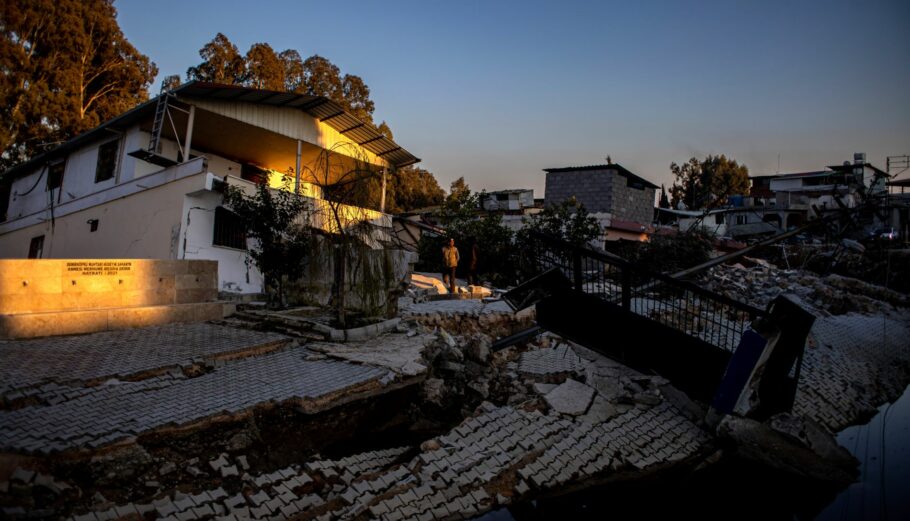 Κατεστραμμένο κτίριο στην Τουρκία ©EPA