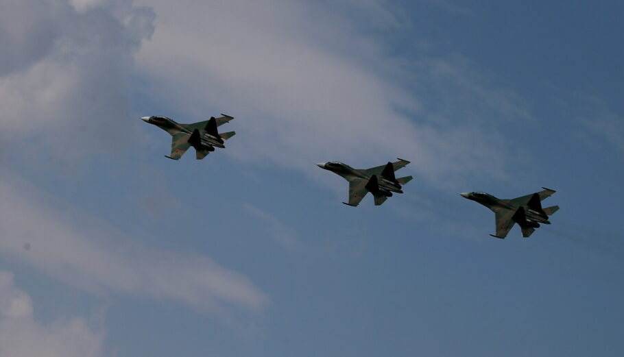 Μαχητικά αεροσκάφη © EPA/LUONG THAI LINH
