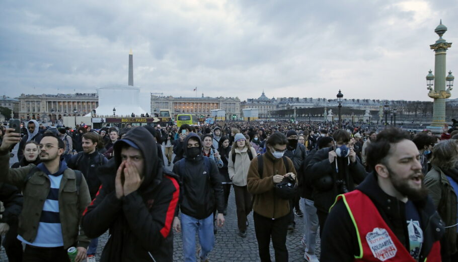 Διαδηλώσεις στο Παρίσι © EPA/TERESA SUAREZ