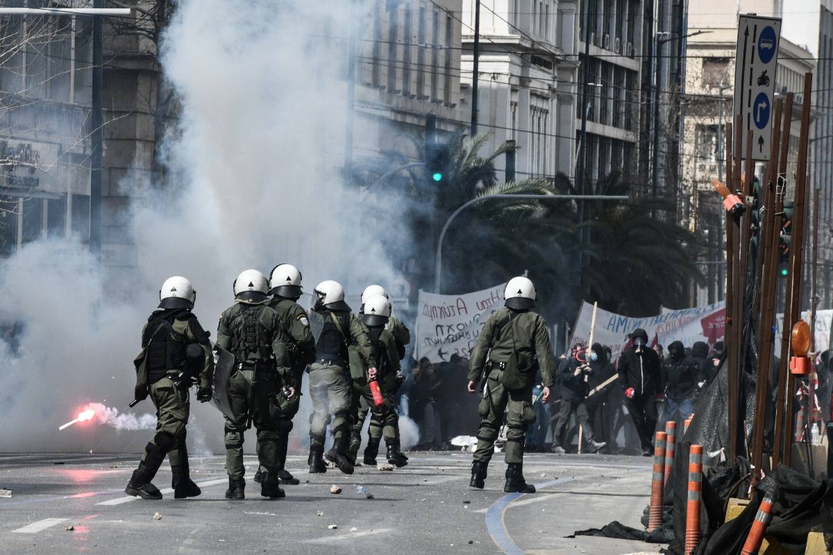 ΕΛΑΣ: 5 συλλήψεις για τα επεισόδια στο Σύνταγμα