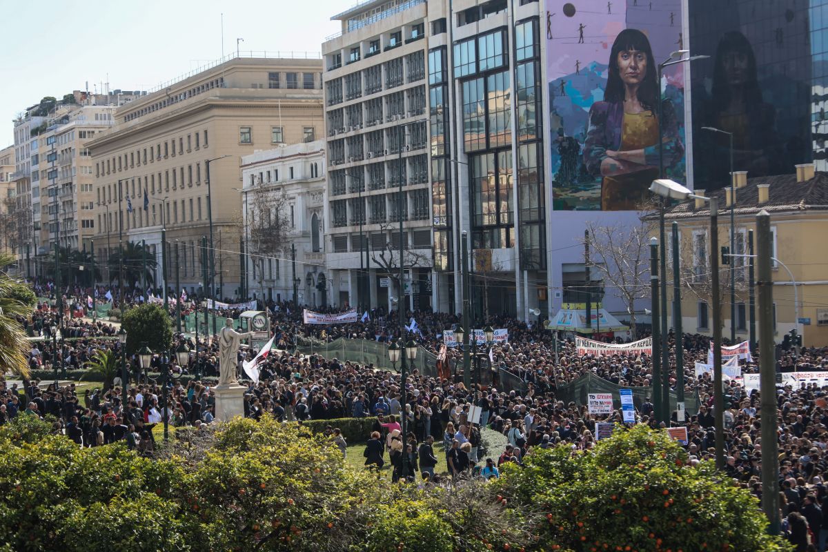 Τέμπη: Μαζικές διαδηλώσεις σε Αθήνα, Θεσσαλονίκη, Πάτρα