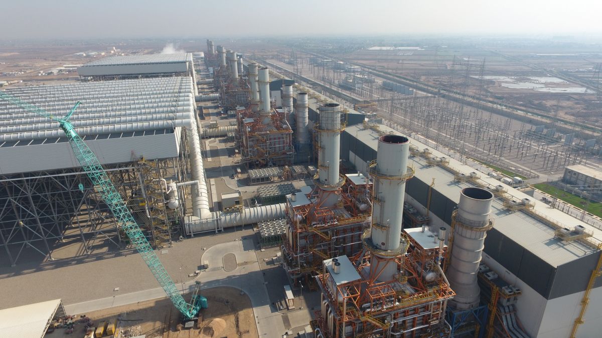 Ο σταθμός παραγωγής ενέργειας στην πόλη Bismayah του Ιράκ @ Άβαξ