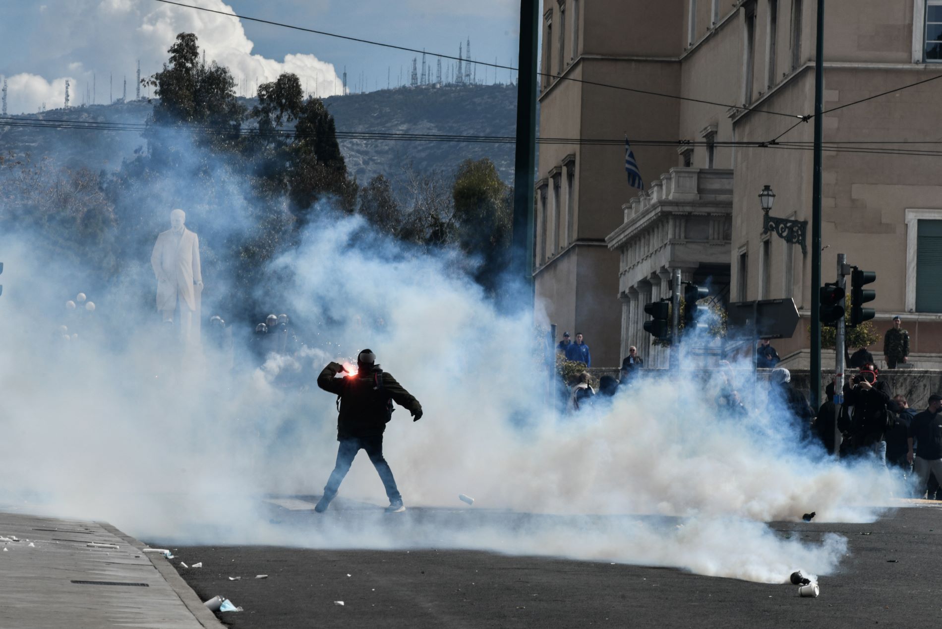 Επεισόδια στο Σύνταγμα ©Eurokinissi