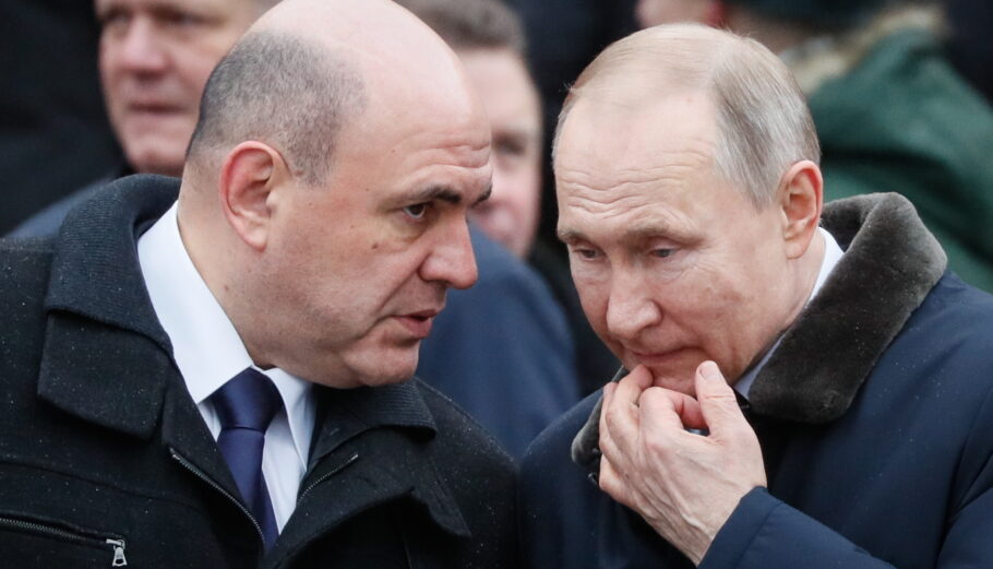 Ο Μιχαήλ Μισούστιν και ο Βλαντιμίρ Πούτιν © EPA/YURI KOCHETKOV