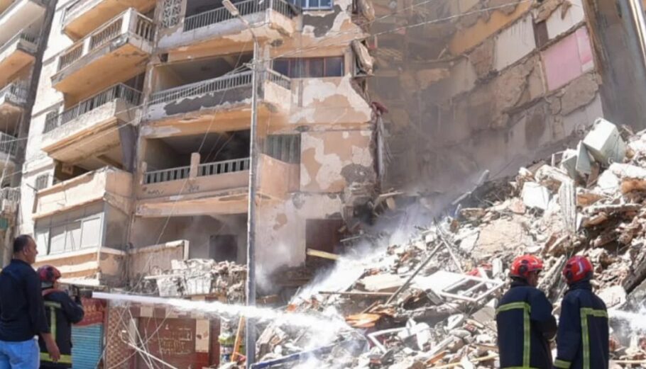 Κατάρρευση πολυκατοικίας στην Αλεξάνδρεια © Twitter/dailynewsegypt