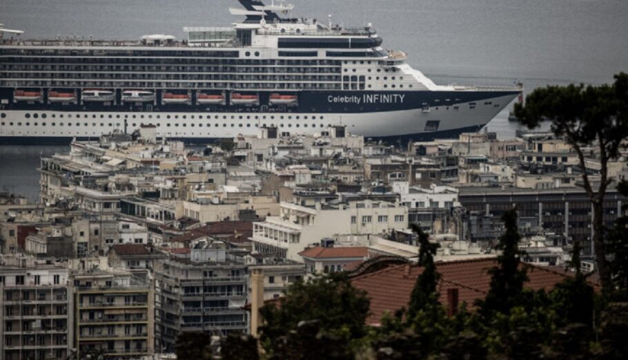 Το κρουαζιερόπλοιο «Celebrity Infinity» στη Θεσσαλονίκη © Εurokinissi