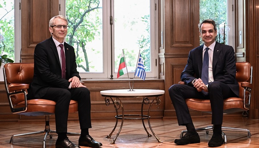Ο Κυριάκος Μητσοτάκης με τον πρωθυπουργό της Βουλγαρίας ©Eurokinissi