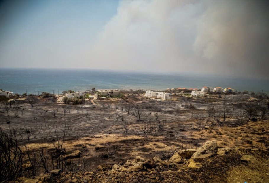 Φωτιές στη Ρόδο: 587.200 ευρώ για την αποκατάσταση υποδομών