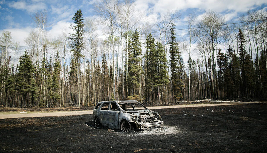 Δασική πυρκαγιά στον Καναδά © EPA/AMRU SALAHUDDIEN