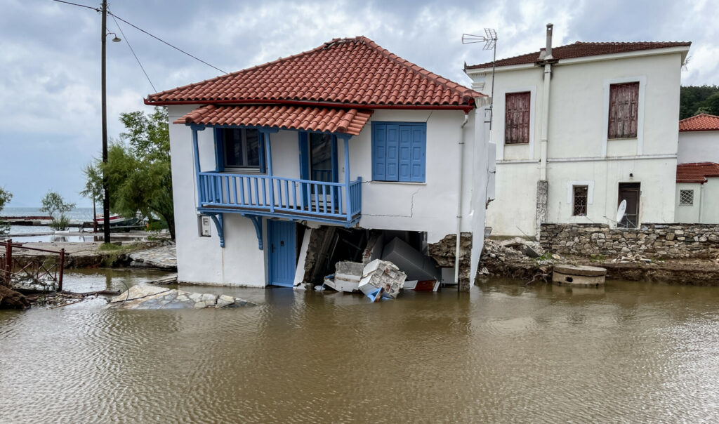 Αποζημιώσεις 1,2 δισ. καλούνται να καταβάλουν οι ασφαλιστικές