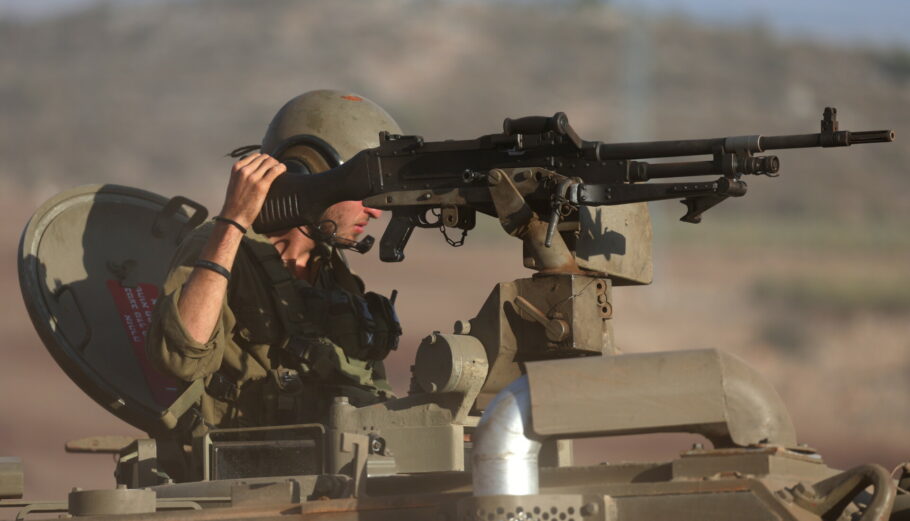 Ισραηλινός στρατιώτης © EPA/ATEF SAFADI