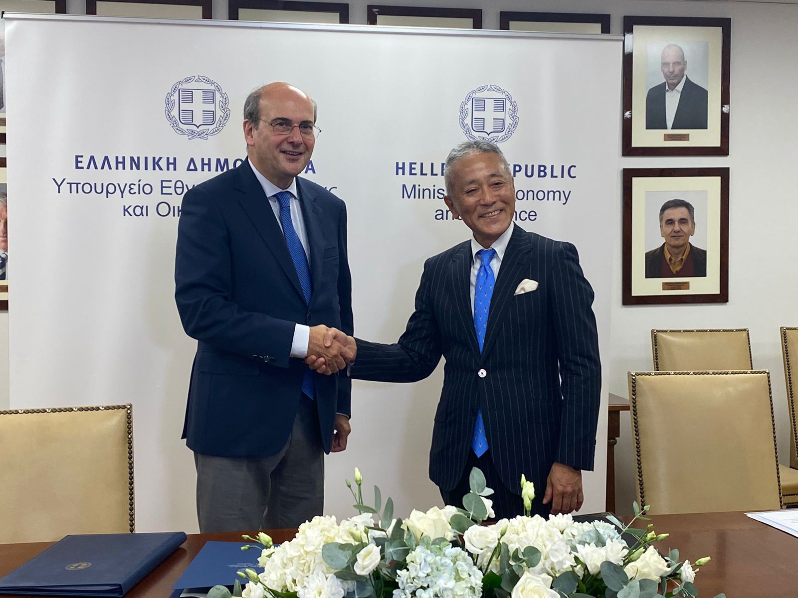 O υπουργός Εθνικής Οικονομίας και Οικονομικών Κωστής Χατζηδάκη και ο Πρέσβης της Ιαπωνίας στην Ελλάδα, Yasunori Nakayama@ΔΤ