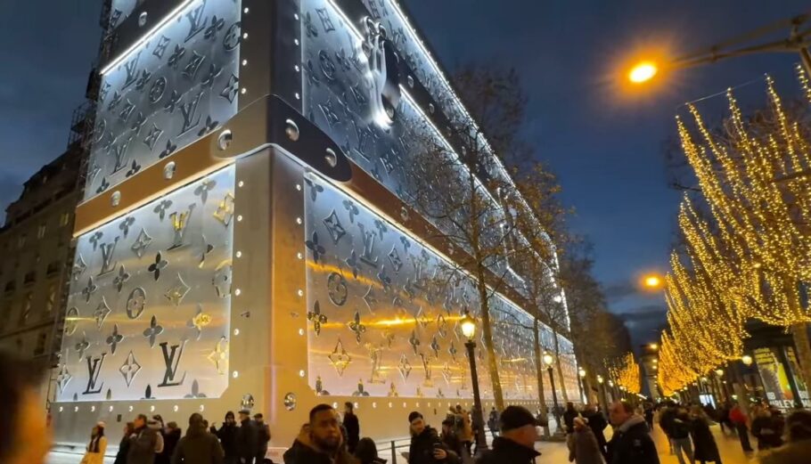 Η Luis Vuitton στα Ηλύσια Πεδία των Παρισίων © Printscreen Youtube