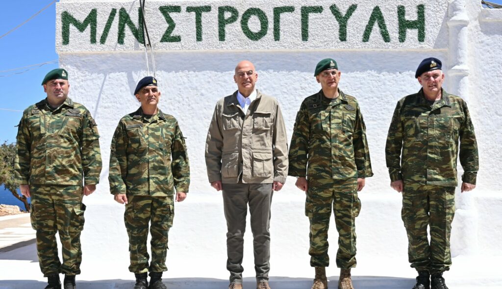 Δένδιας: Περηφάνια για όσους υπερασπίζονται τα σύνορα μας